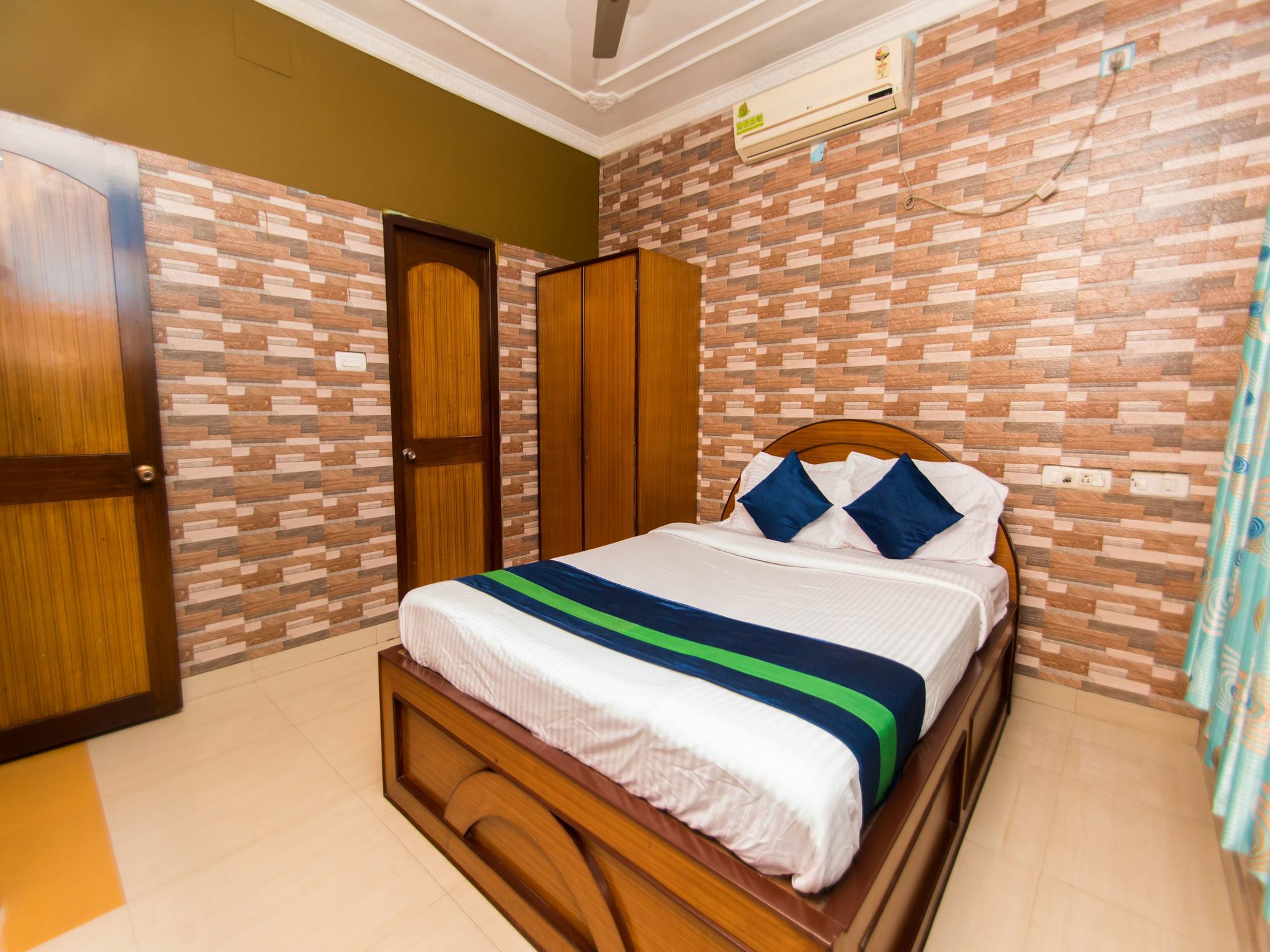 Shila International Hotel Kolkata Bagian luar foto